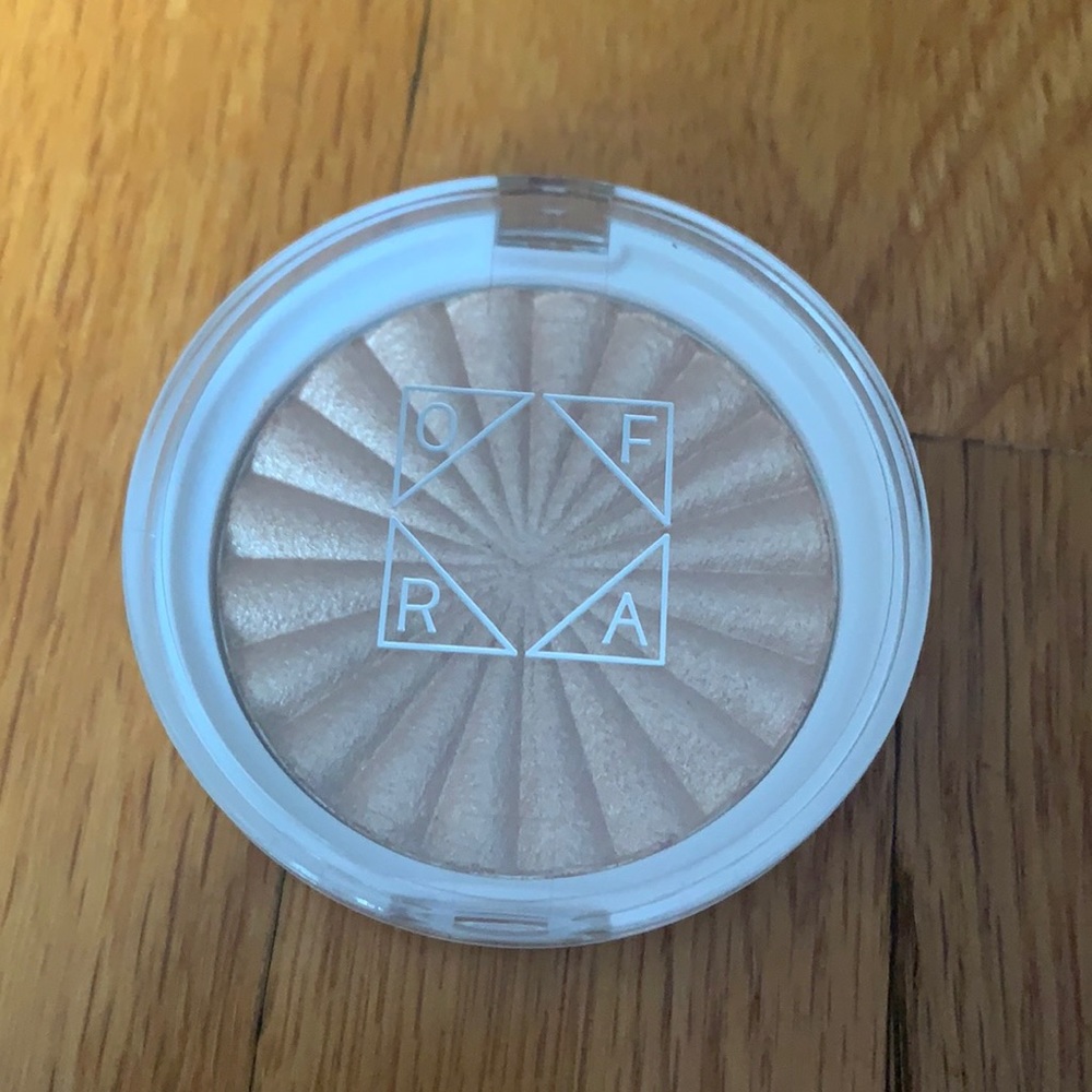 OFRA Highlighter - Rodeo Drive - Brand New!